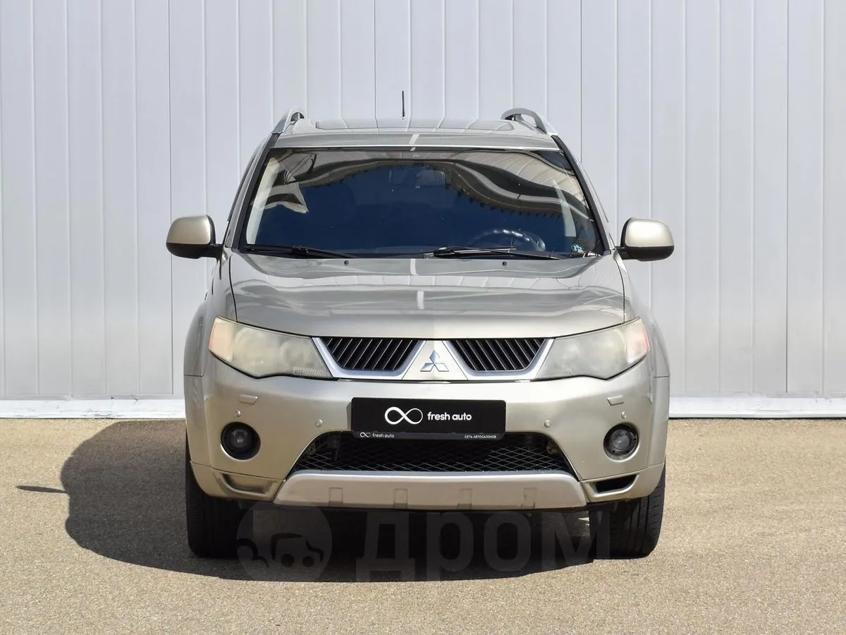 Mitsubishi Outlander Image 3